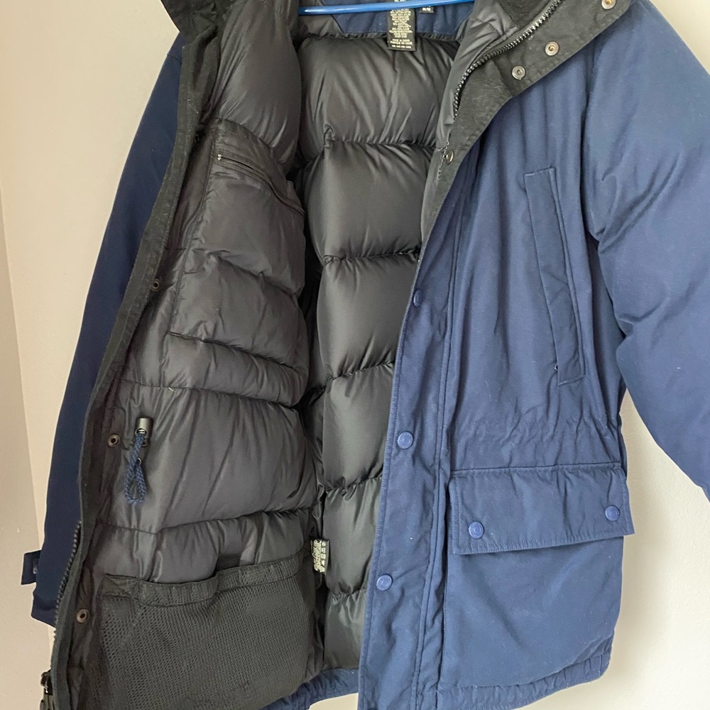 Eddie Bauer Men’s Winter Jacket Goose Down Filled Size Med ❄️🌬🌨 - Picture 3 of 11